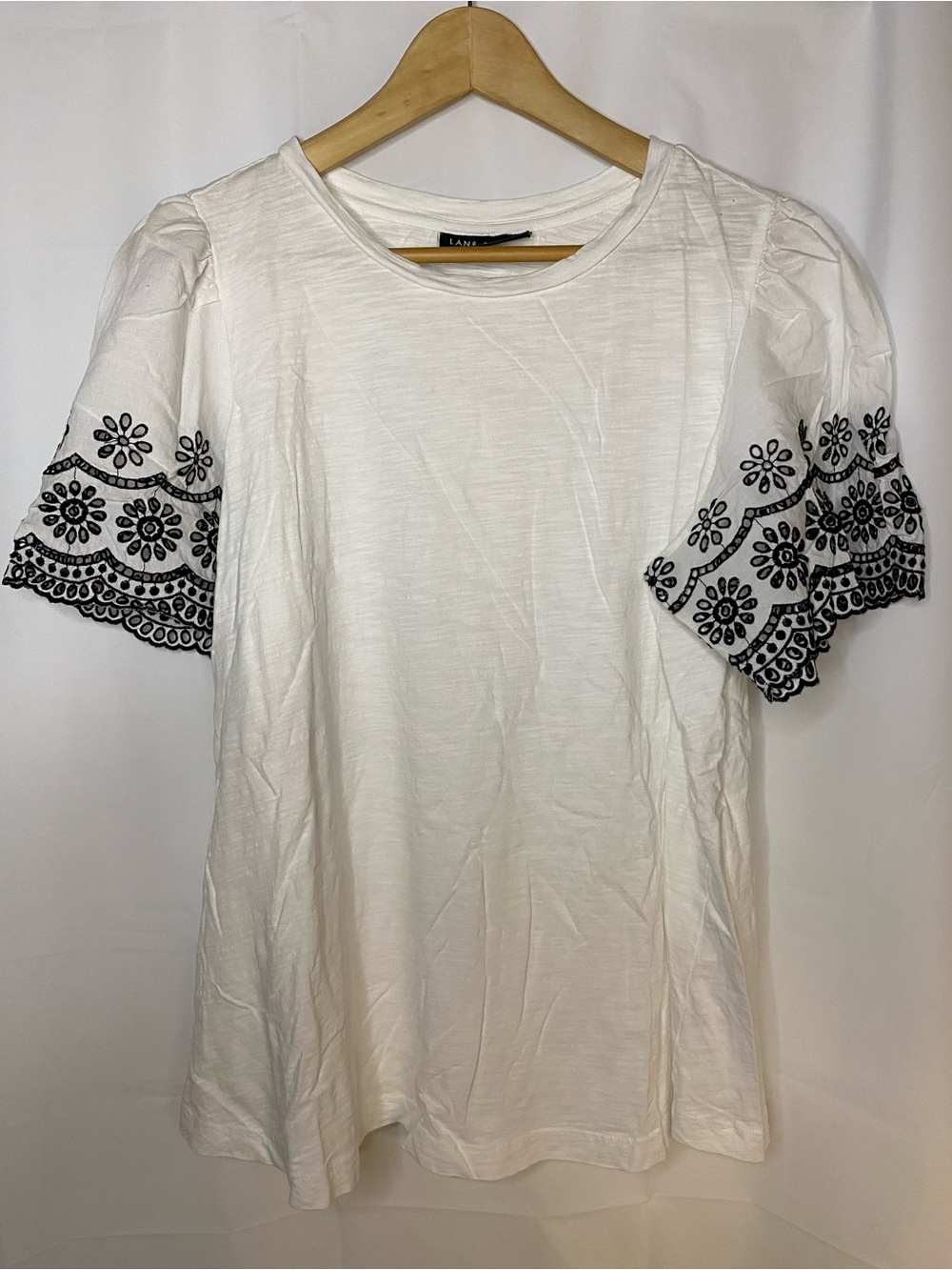 Lane Bryant short sleeve T shirt puff sleeve with crochet detail size 14/16